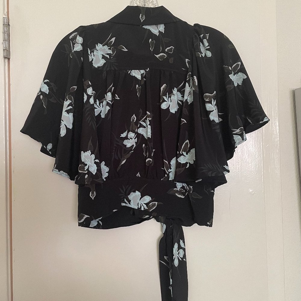 Code x Mode Butterfly Blouse - Picture 7 of 7